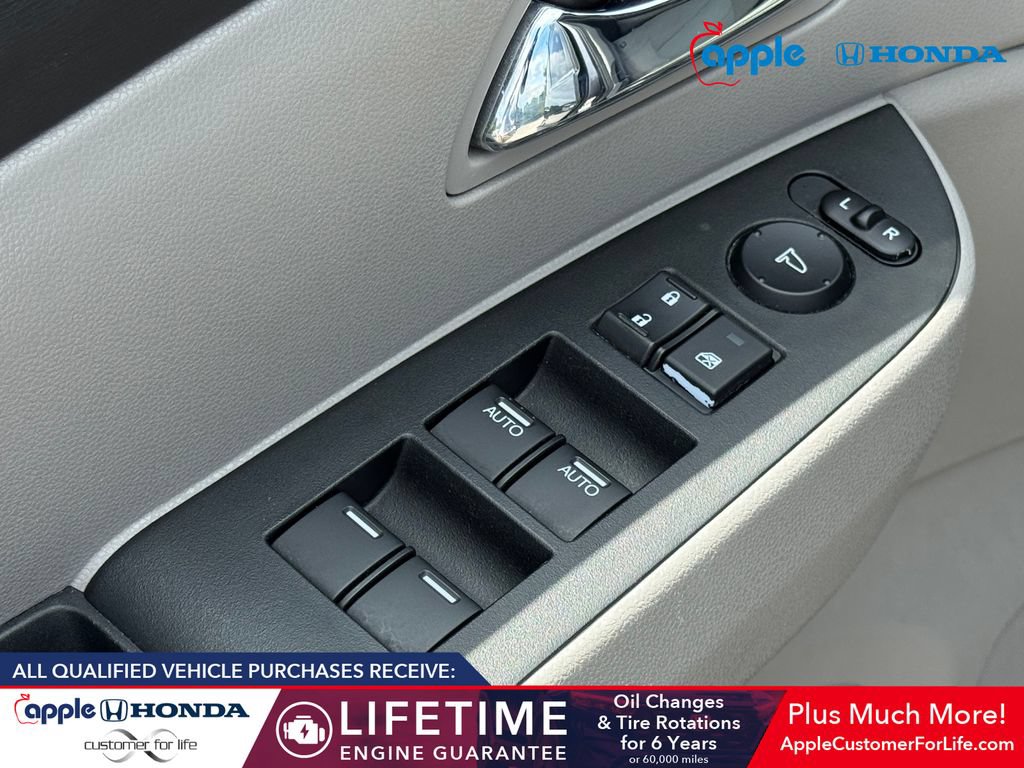 Used 2016 Honda Odyssey SE image 9