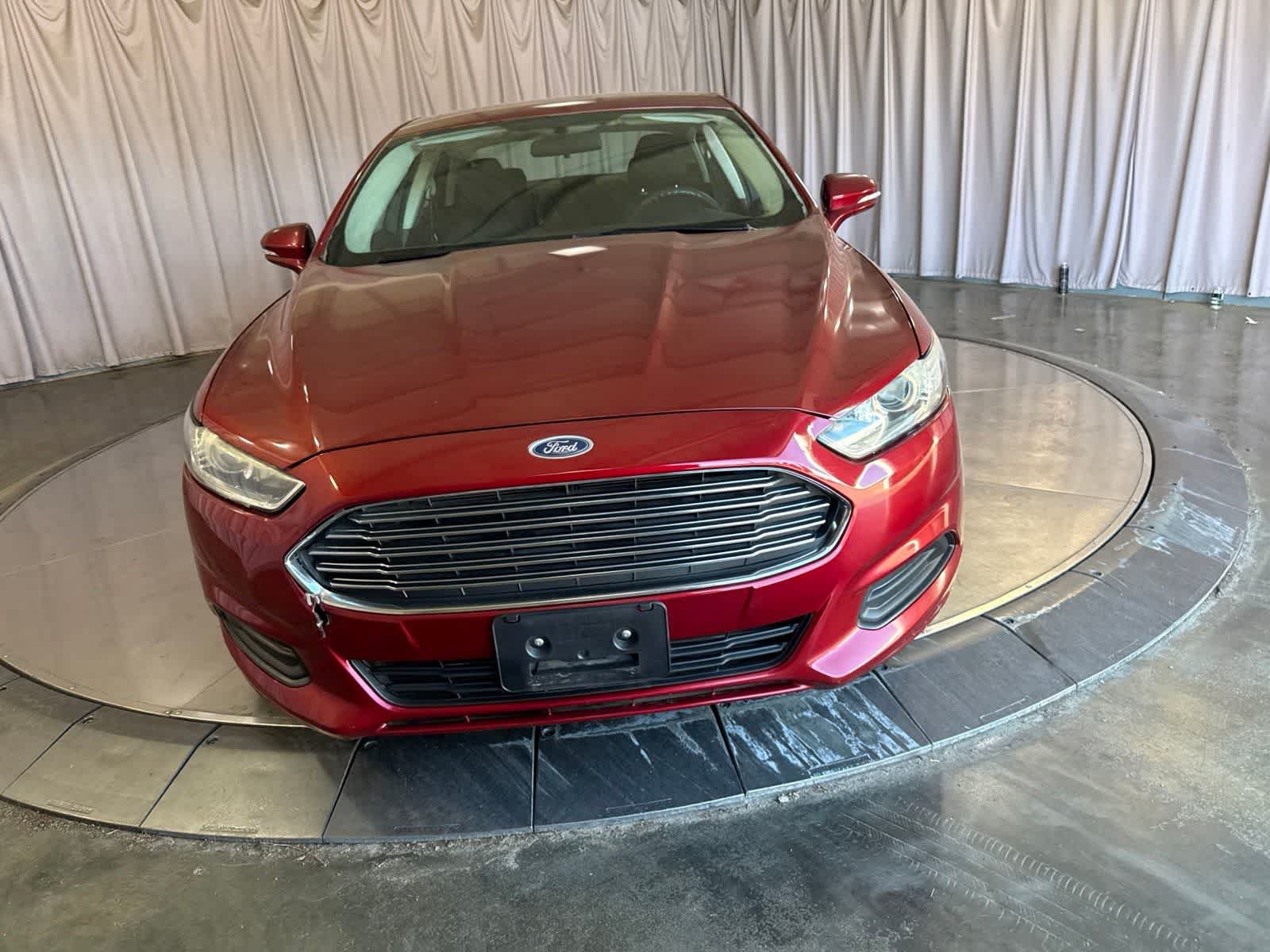 Used 2013 Ford Fusion SE FWD video 2