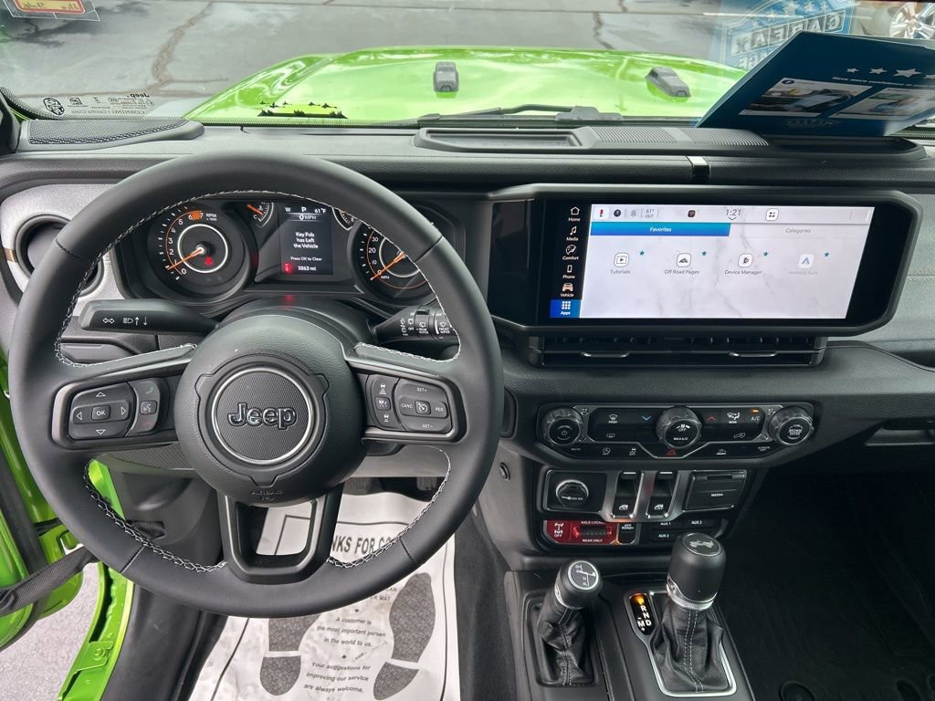 Used 2025 Jeep Wrangler Sport image 7