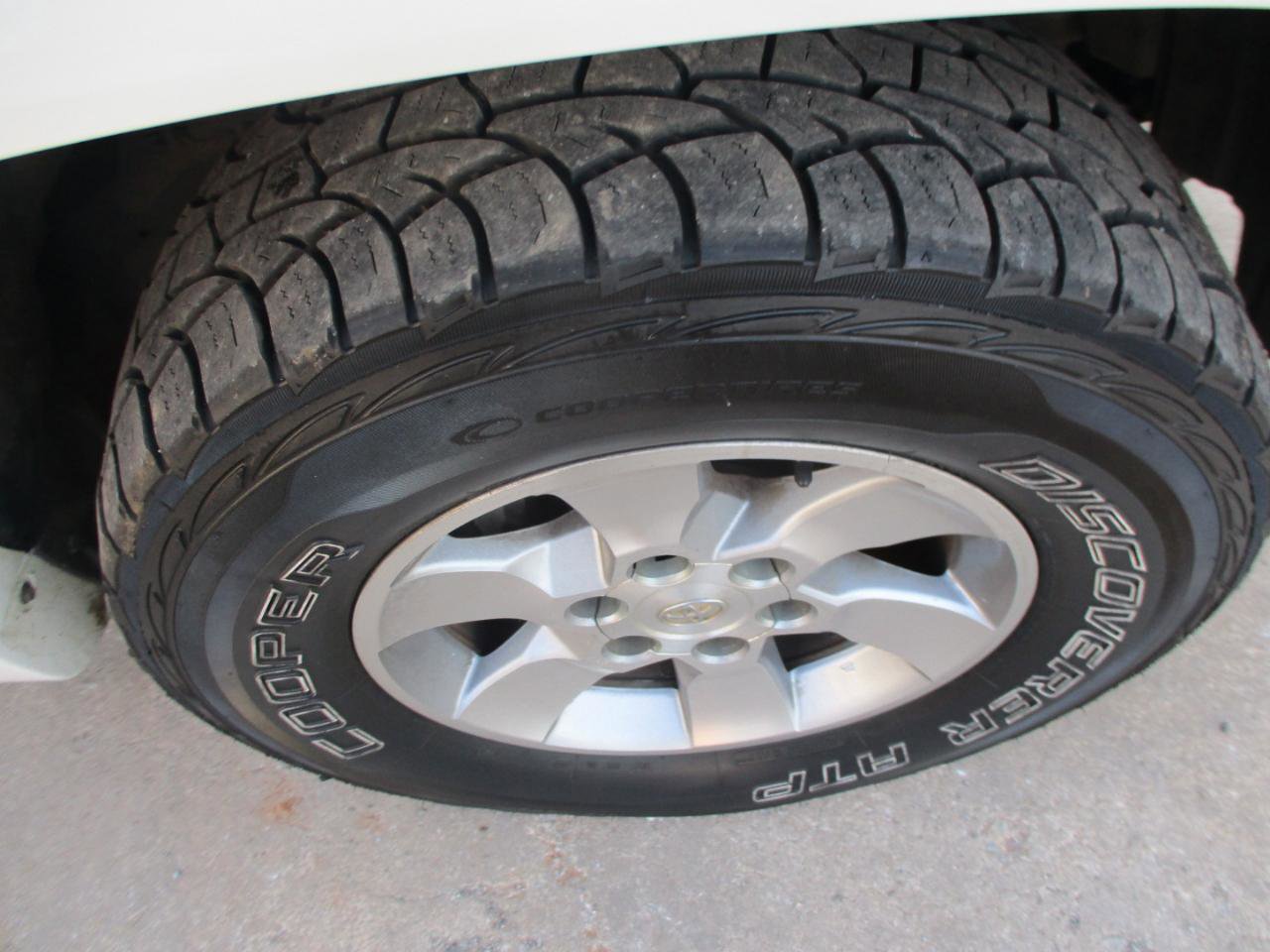 Used 2010 Toyota 4Runner SR5 AWD/4WD image 29