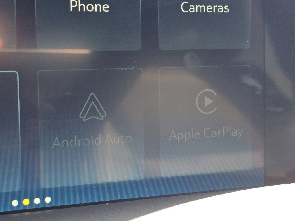 Used 2024 Chevrolet Suburban Premier image 3