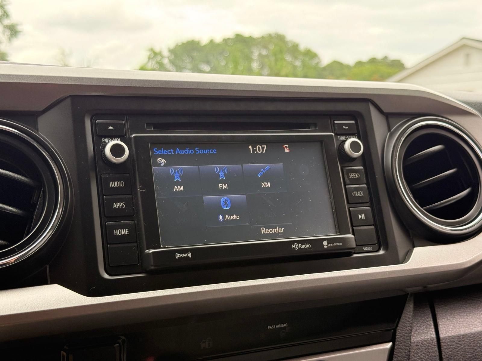 Used 2018 Toyota Tacoma SR5 RWD image 37