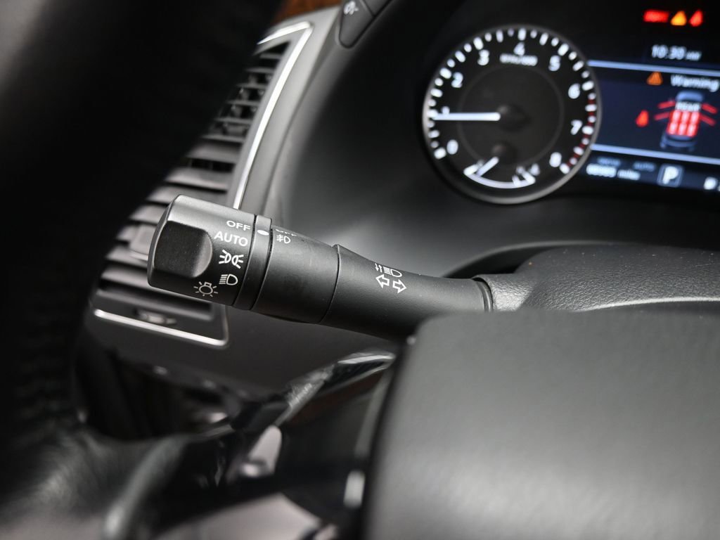 Used 2024 Nissan Armada SL image 15