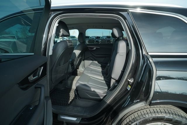 Used 2023 Audi Q7 2.0T Premium w/ Convenience Package image 14