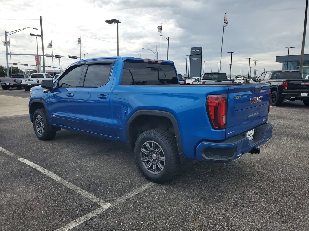 Used 2024 GMC Sierra 1500 AT4 w/ Technology Package AWD/4WD image 3