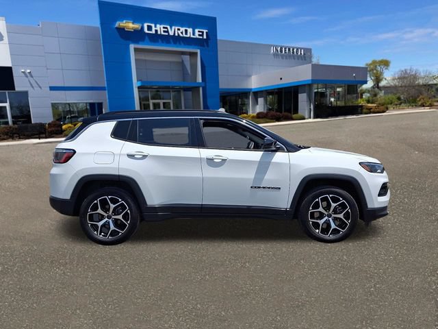 Used 2025 Jeep Compass Limited AWD/4WD image 26