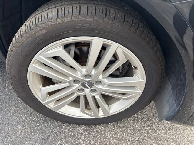 Used 2018 Audi Q5 2.0T Premium Plus w/ Premium Plus Package AWD/4WD image 4