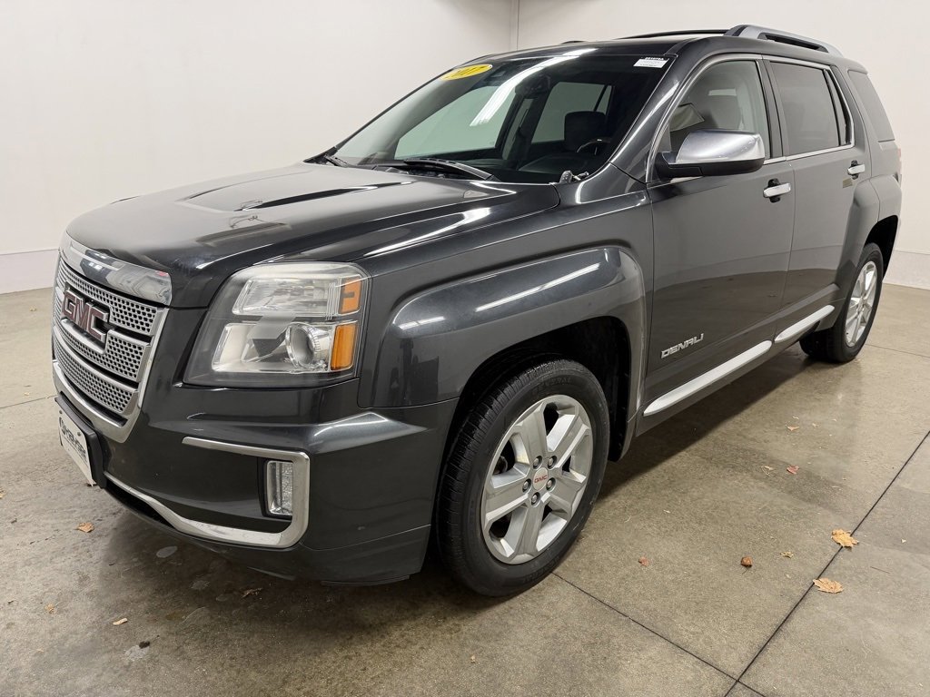 Used 2017 GMC Terrain Denali w/ Cargo Package image 3