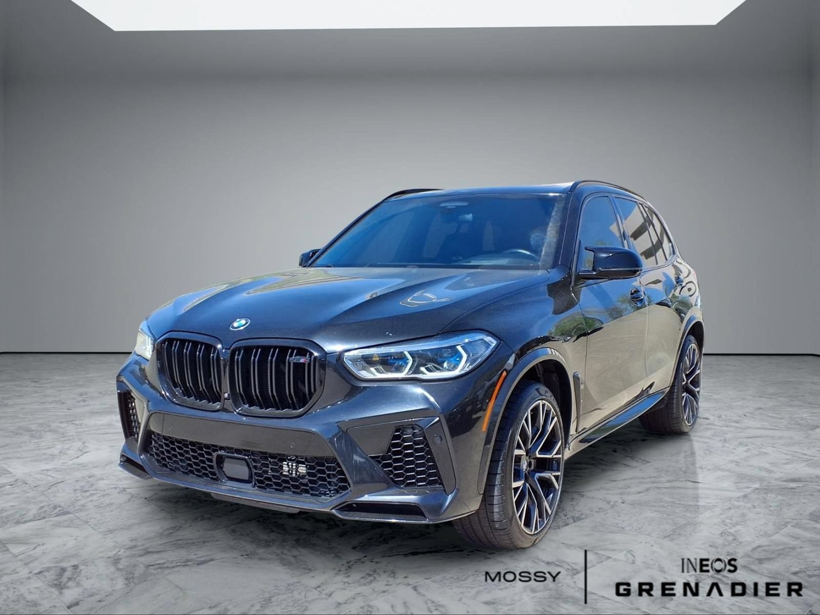 Used 2021 BMW X5 M w/ Competition Package AWD/4WD image 4