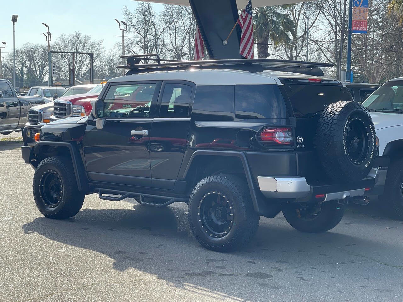 Used 2012 Toyota FJ Cruiser 4WD w/ Upgrade Pkg image 3