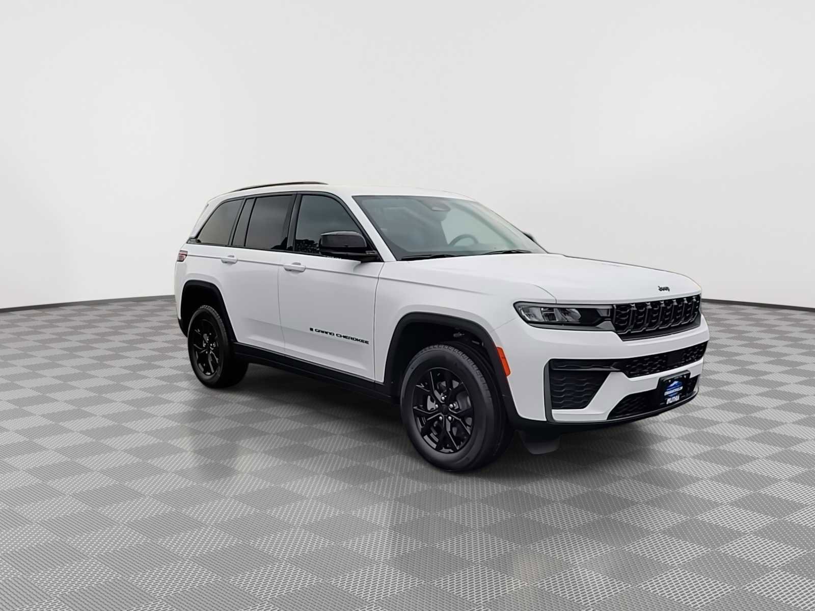 New 2026 Jeep Grand Cherokee Altitude image 2