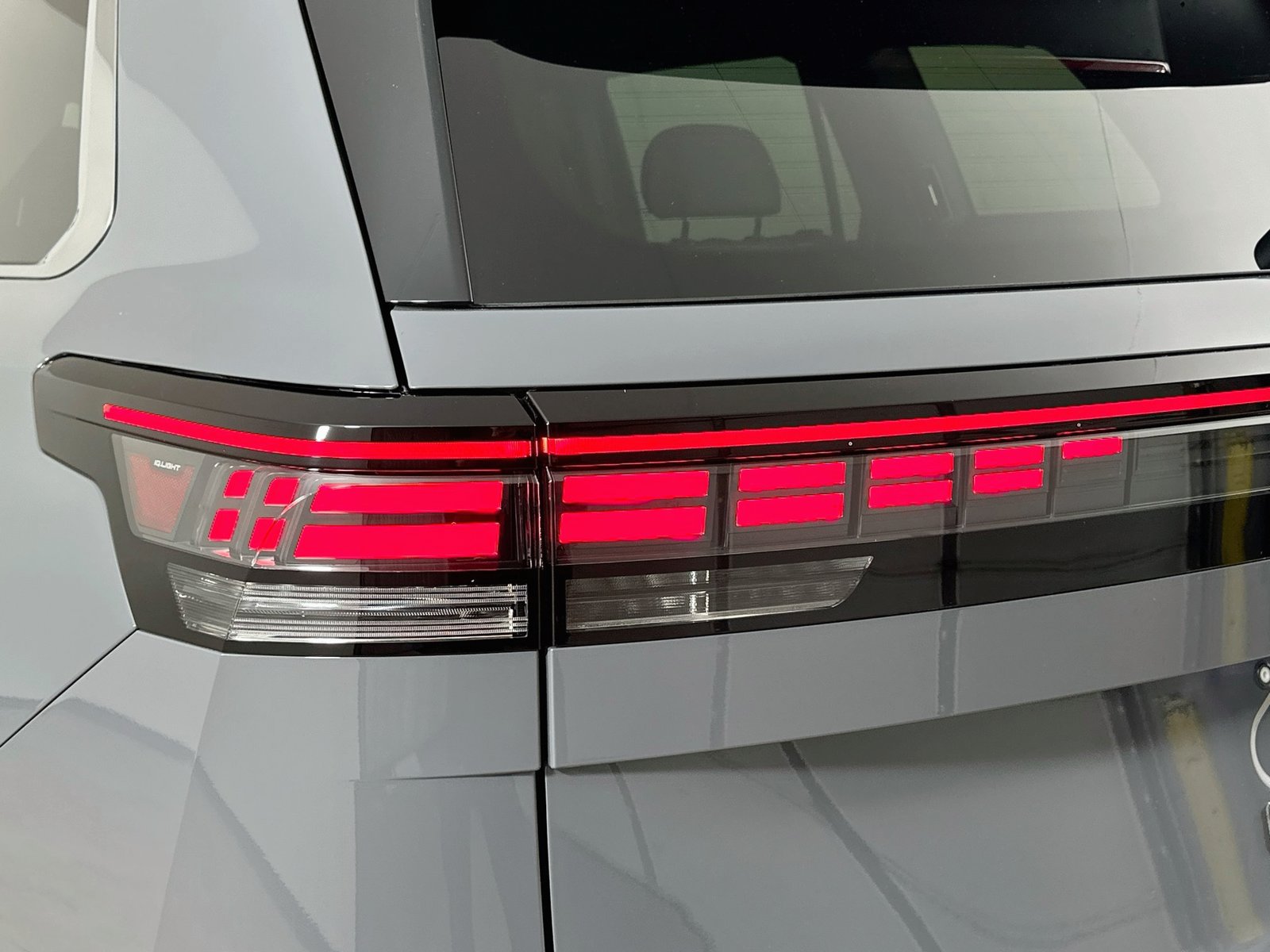 New 2027 Volkswagen Atlas SEL Premium R-Line AWD/4WD image 13