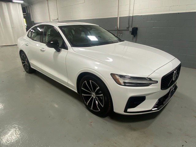Used 2024 Volvo S60 T8 Core AWD/4WD image 4