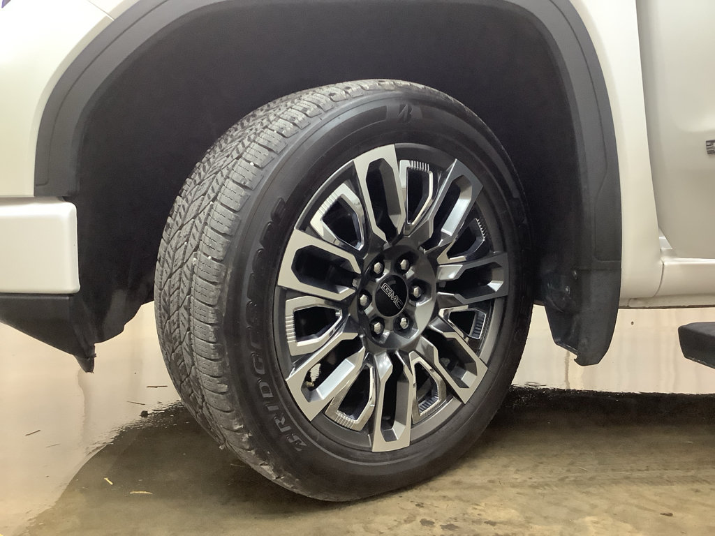 Used 2023 GMC Sierra 1500 Denali Ultimate AWD/4WD image 28