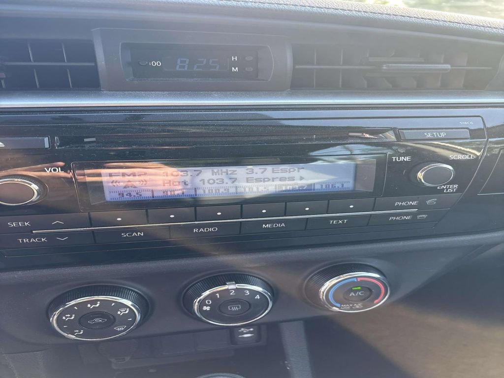 Used 2015 Toyota Corolla L FWD image 11