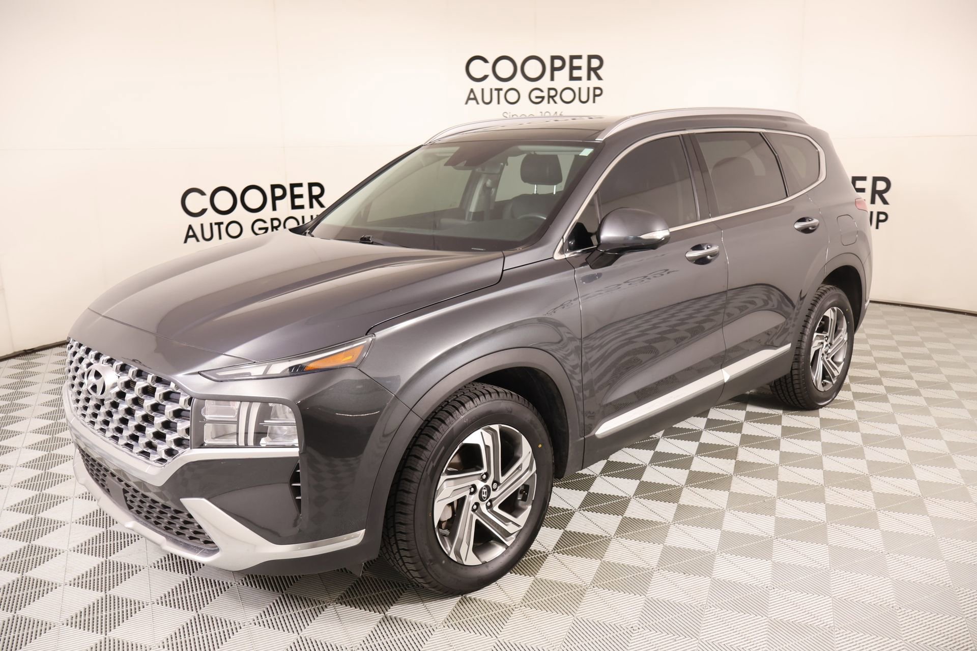 Certified 2023 Hyundai Santa Fe SEL w/ Premium Package FWD image 10