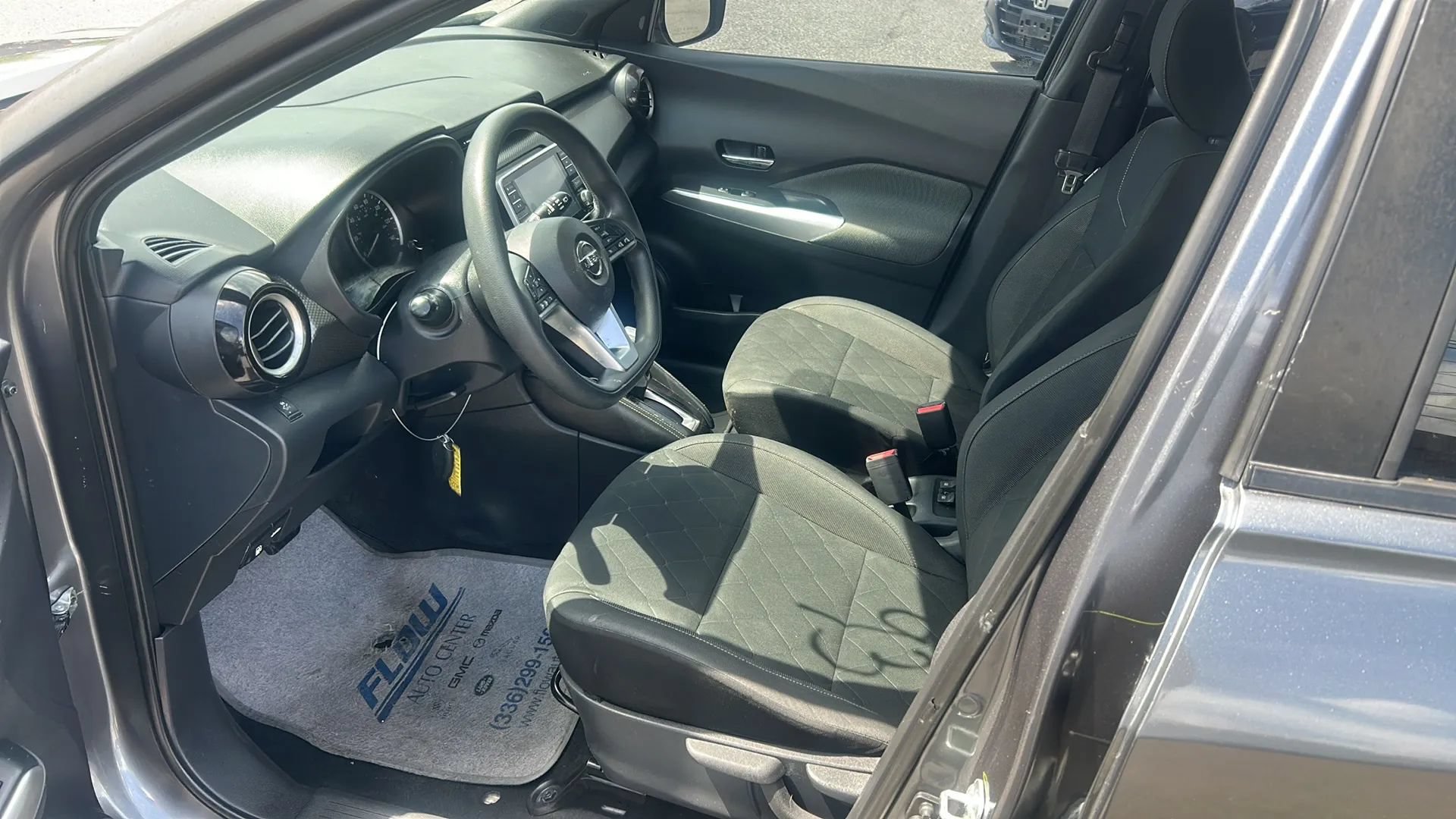 Used 2019 Nissan Kicks SV FWD image 10