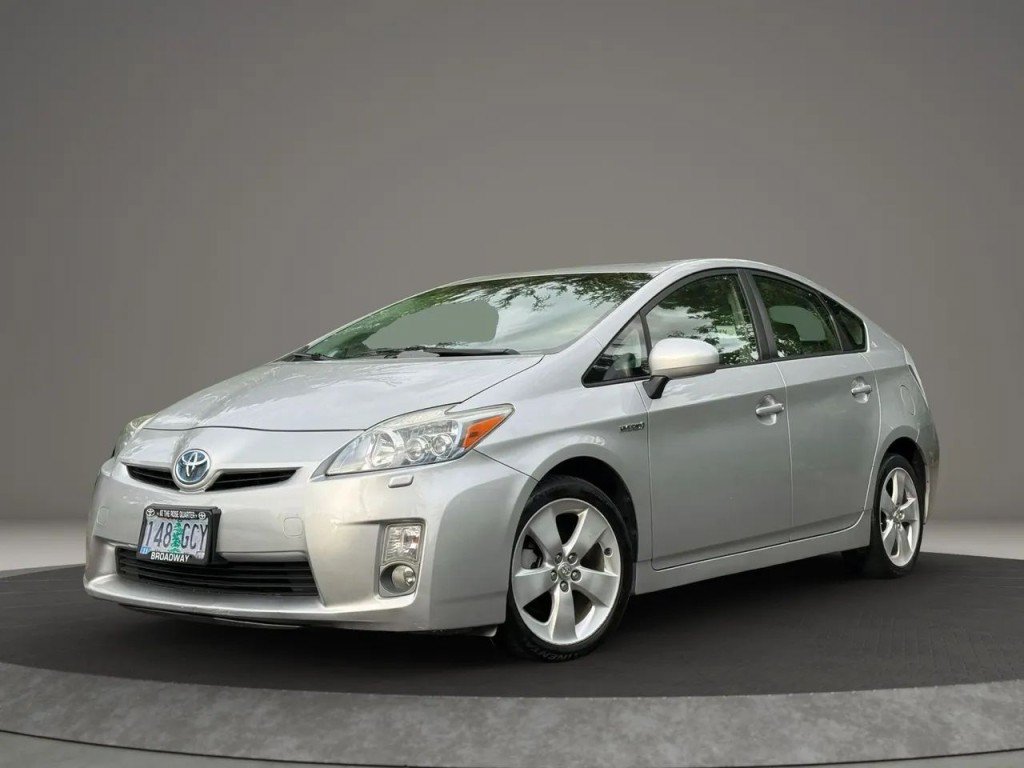 Used 2010 Toyota Prius Five FWD image 2