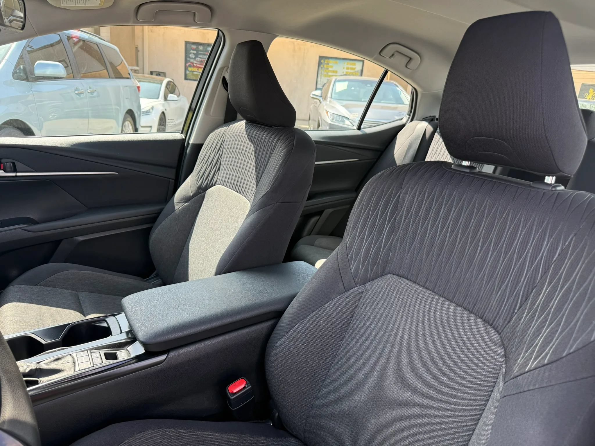 Used 2025 Toyota Camry LE FWD image 11