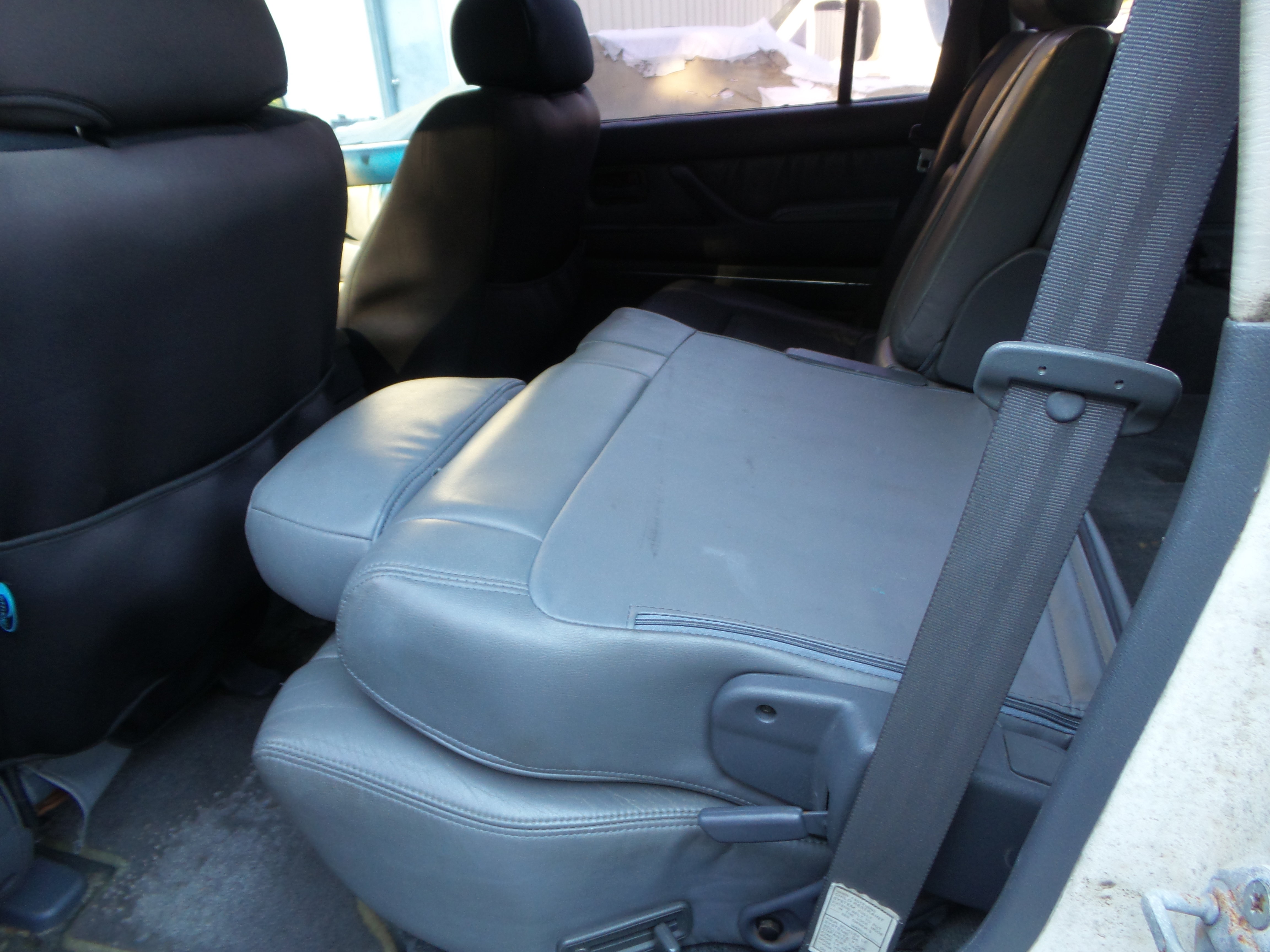 Used 1997 Toyota Land Cruiser w/ Leather Trim Pkg AWD/4WD image 13