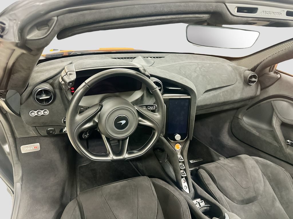 Used 2025 McLaren 750S Spider RWD image 4