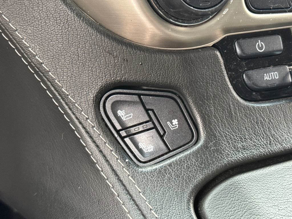 Used 2018 GMC Yukon Denali image 27