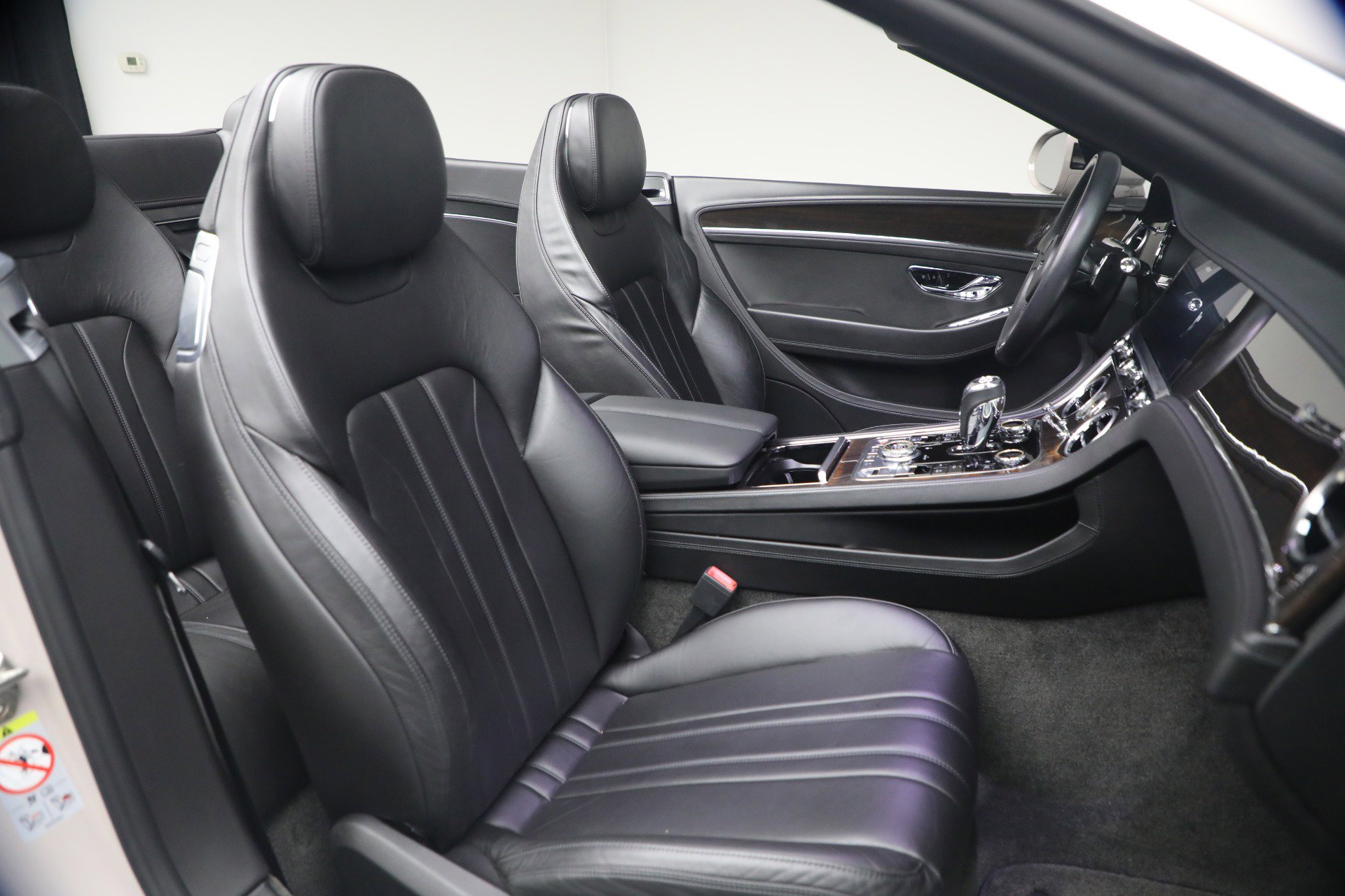 Used 2020 Bentley Continental GT V8 AWD/4WD image 36