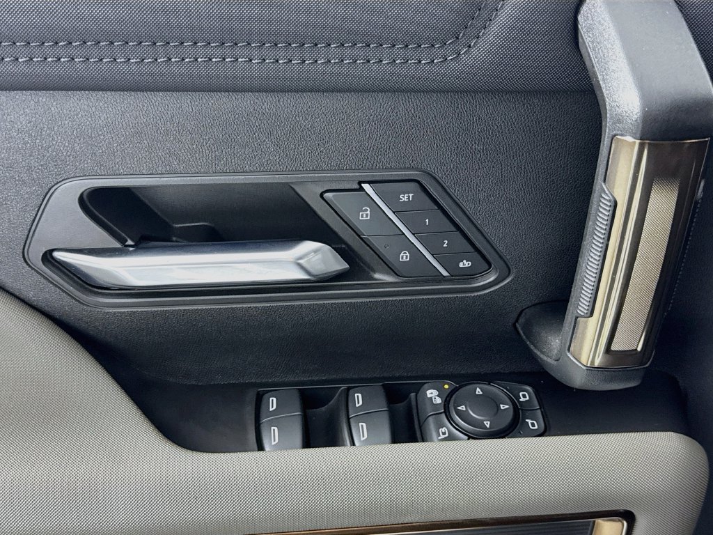 Used 2024 GMC Hummer EV 2X AWD/4WD image 18