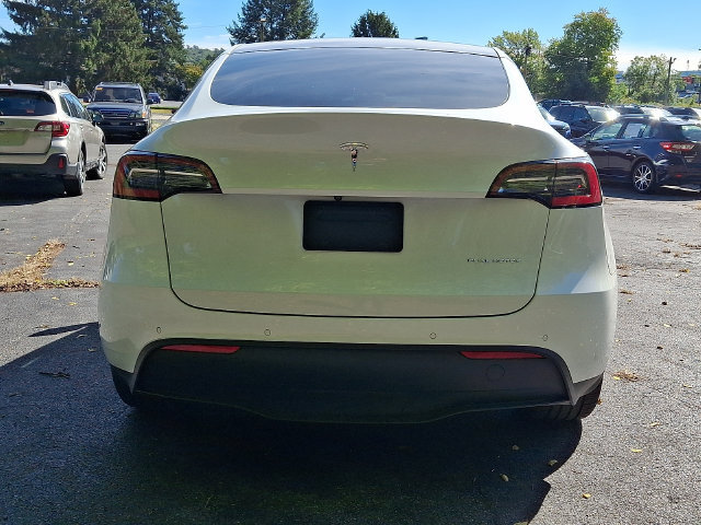 Used 2021 Tesla Model Y Long Range AWD/4WD image 6