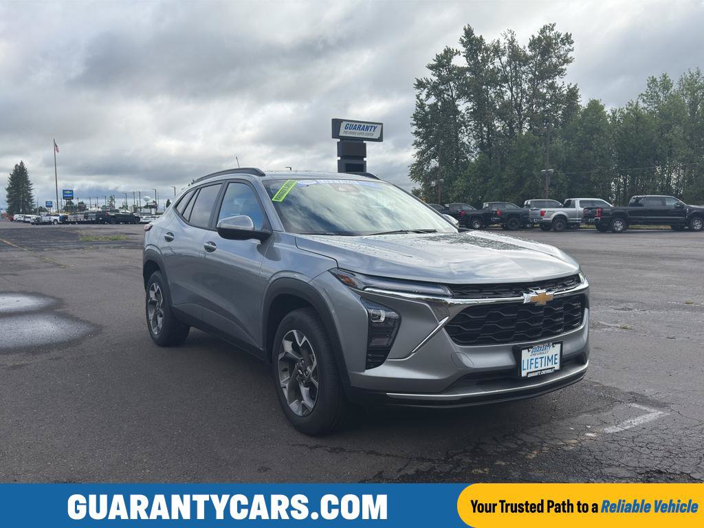 New 2025 Chevrolet Trax LT w/ Driver Confidence Package FWD image 1