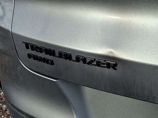Used 2021 Chevrolet TrailBlazer RS w/ Sun and Liftgate Package image 8