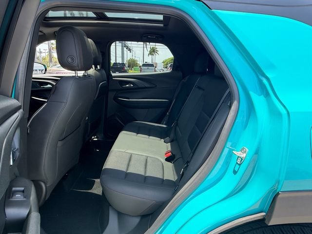 Used 2021 Chevrolet TrailBlazer RS w/ Sun and Liftgate Package FWD image 11