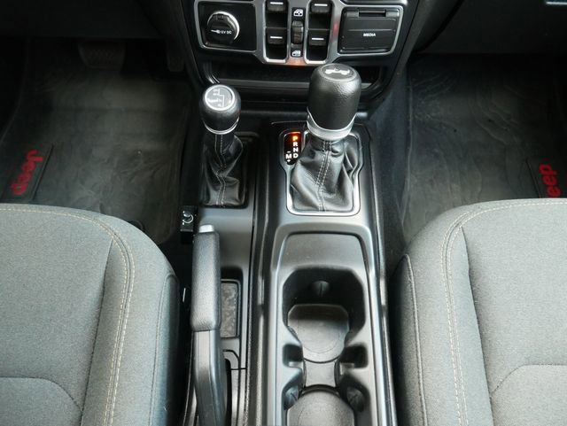 Used 2024 Jeep Wrangler Unlimited Sport AWD/4WD image 21