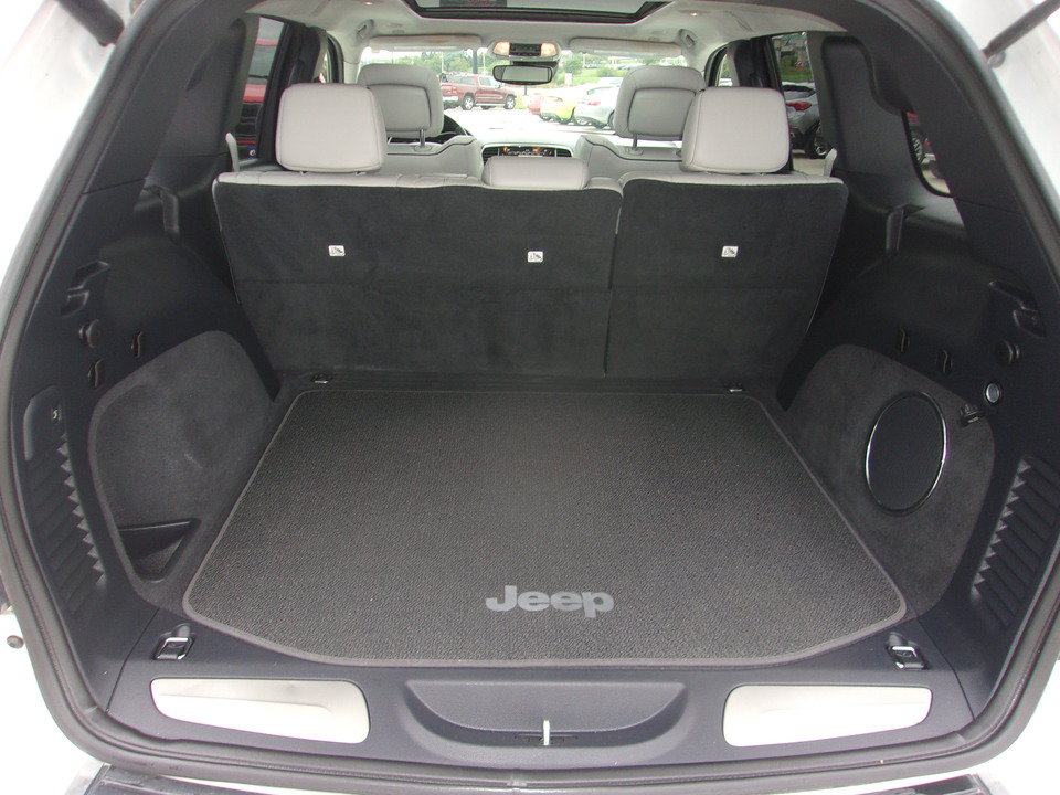 Used 2019 Jeep Grand Cherokee Summit AWD/4WD image 23