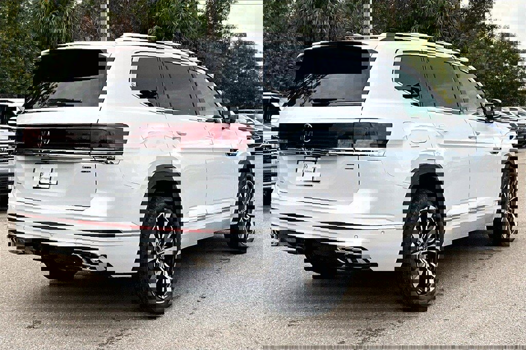 New 2026 Volkswagen Atlas SEL Premium R-Line image 5