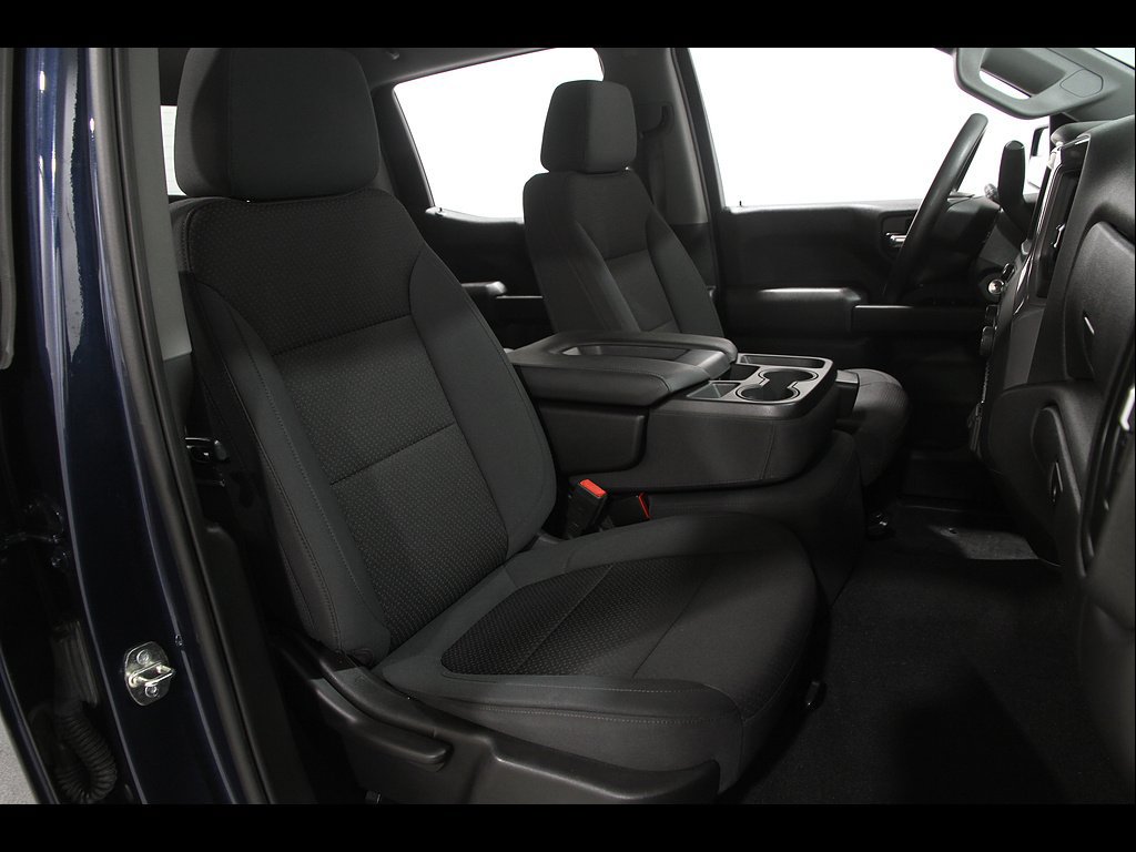 Used 2020 Chevrolet Silverado 1500 Custom w/ Custom Value Package AWD/4WD image 17