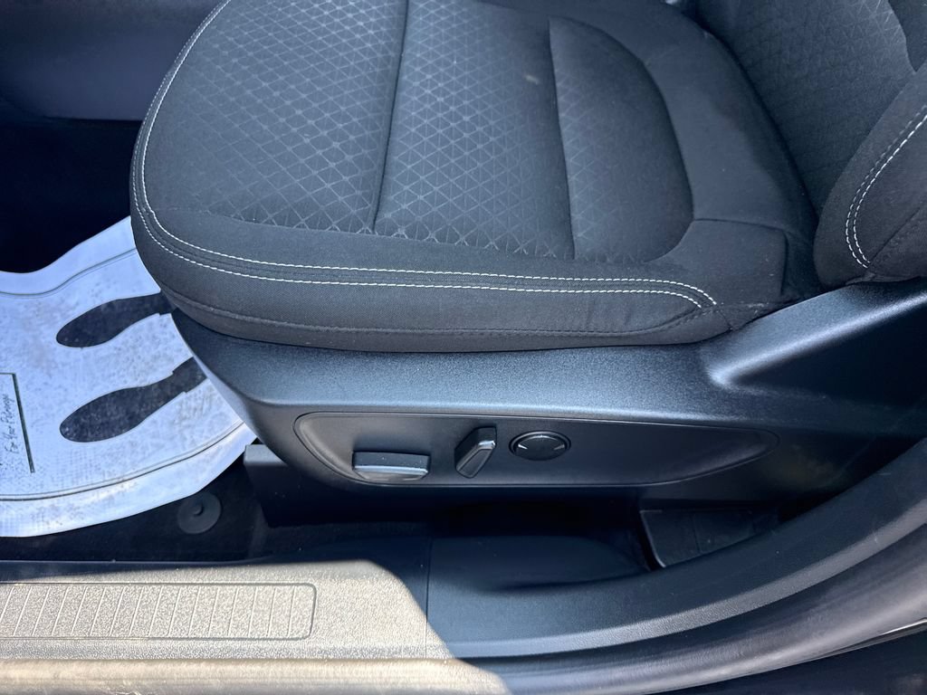 Used 2025 Ford Escape Active w/ Active Premium Tech Pack AWD/4WD image 32