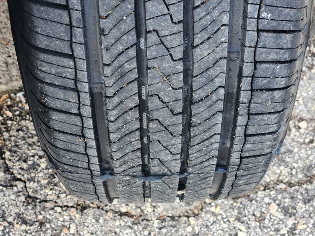 Used 2024 Chevrolet Trax RS FWD image 11