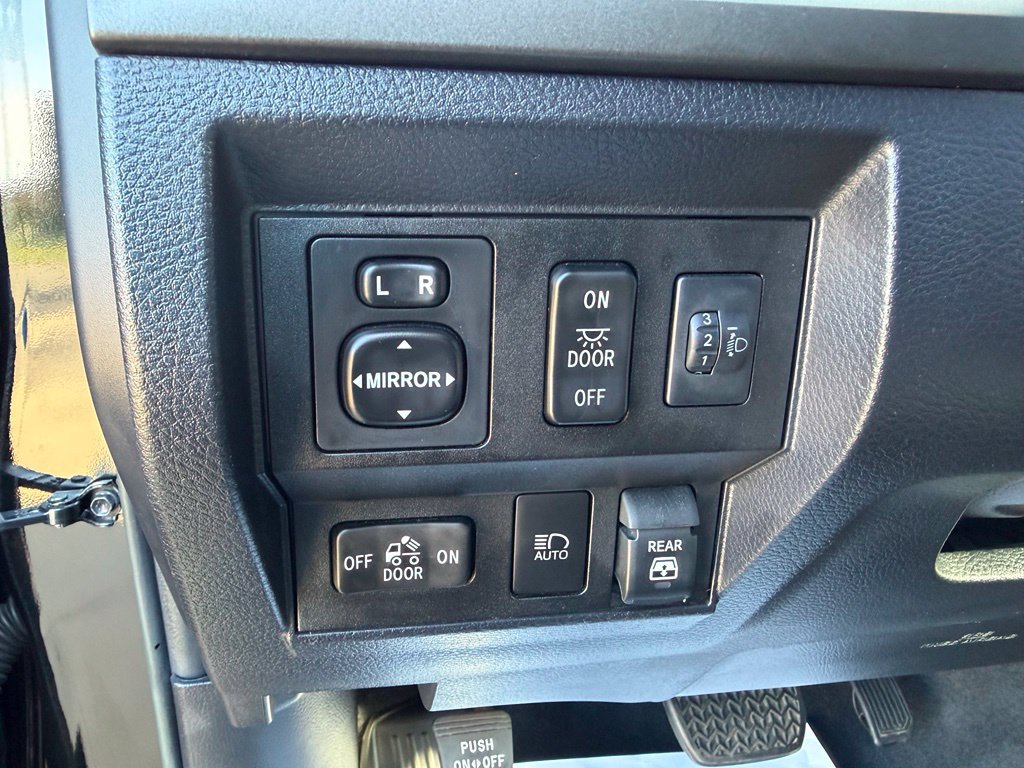 Used 2019 Toyota Tundra SR5 w/ SR5 Upgrade Package AWD/4WD image 11