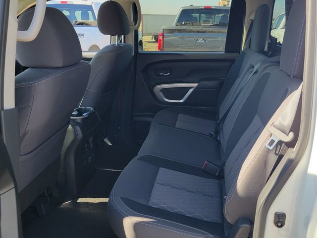 Used 2024 Nissan Titan SV w/ SV Convenience Package image 6