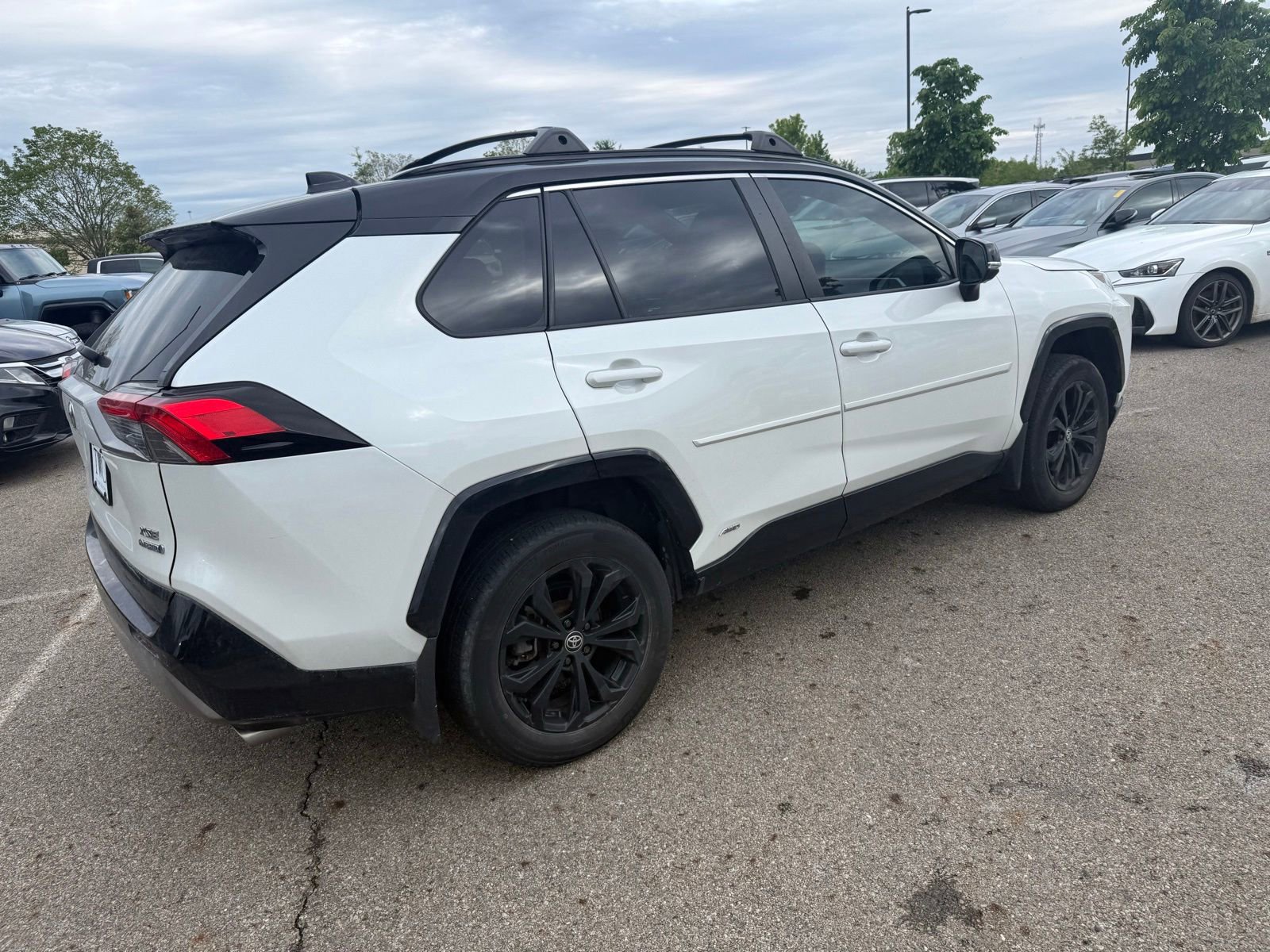 Used 2023 Toyota RAV4 XSE AWD/4WD image 5