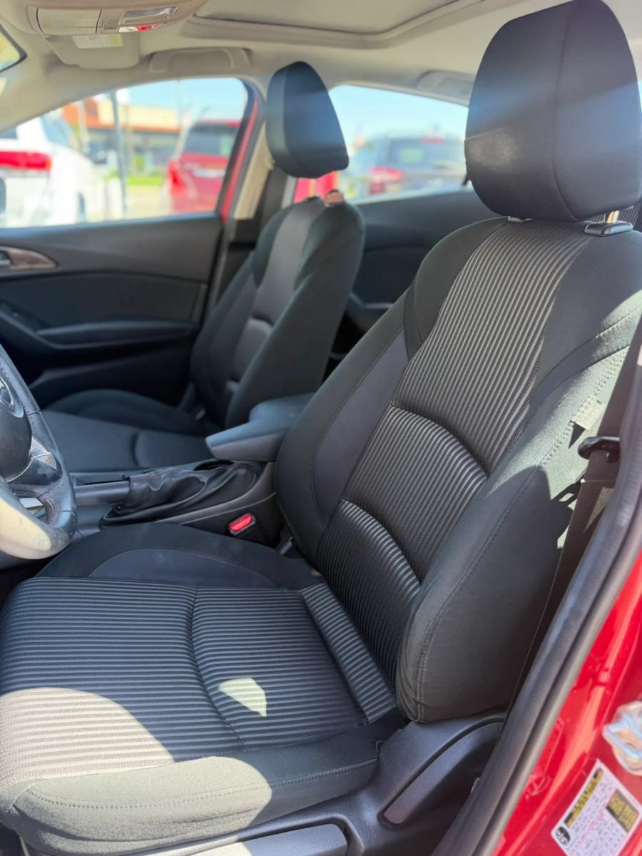 Used 2014 MAZDA MAZDA3 i Touring w/ Moonroof Package 1 FWD image 8