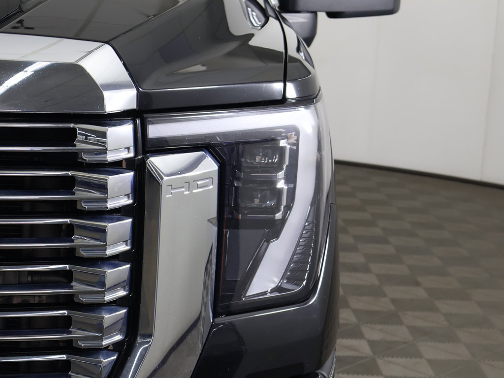 Used 2024 GMC Sierra 3500 Denali w/ Denali Reserve Package AWD/4WD image 20