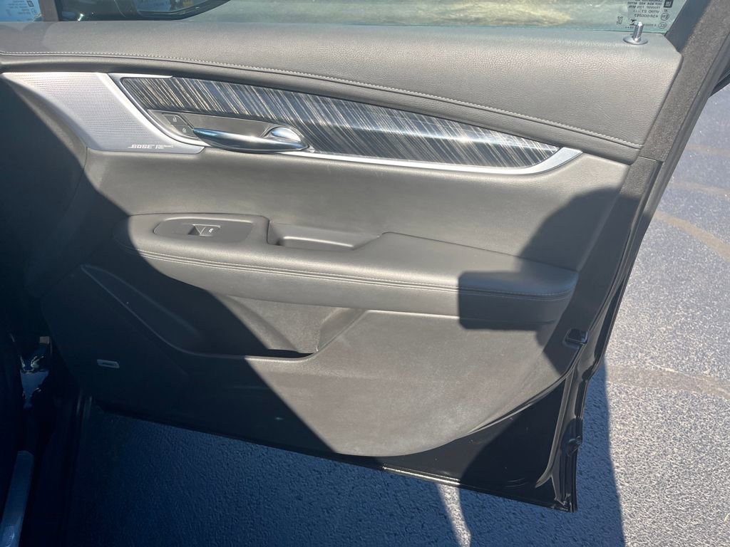 Used 2024 Cadillac XT6 Premium Luxury image 29