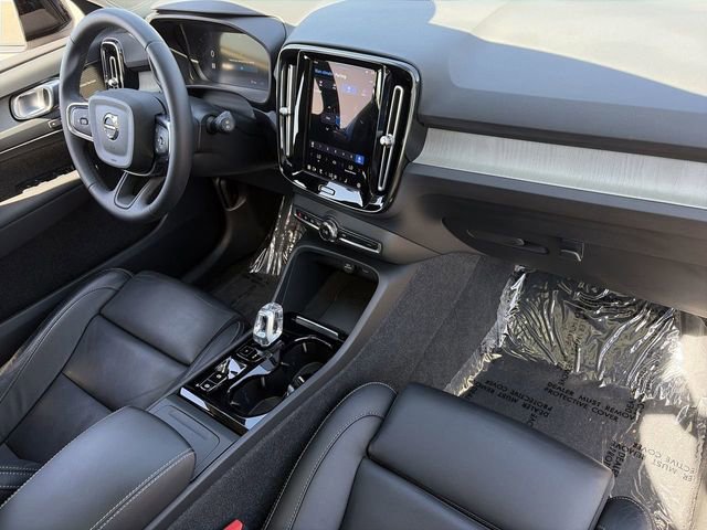 Certified 2023 Volvo XC40 B5 Plus w/ Driver Assist Package AWD/4WD image 14