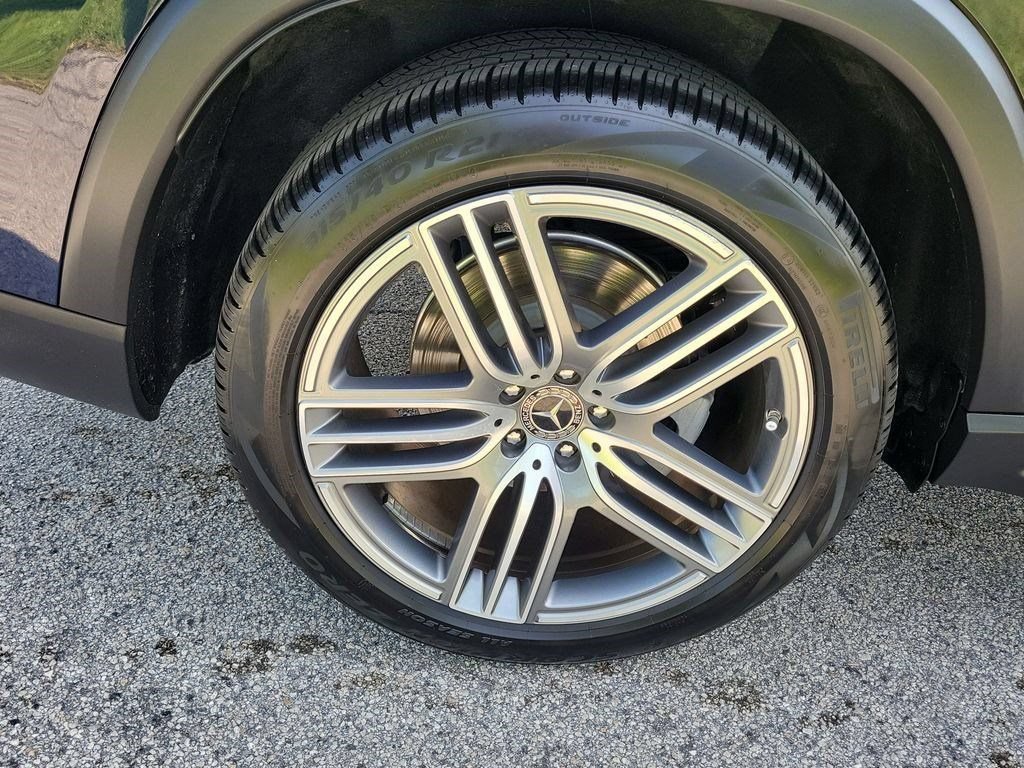 Used 2020 Mercedes-Benz GLS 450 4MATIC image 30