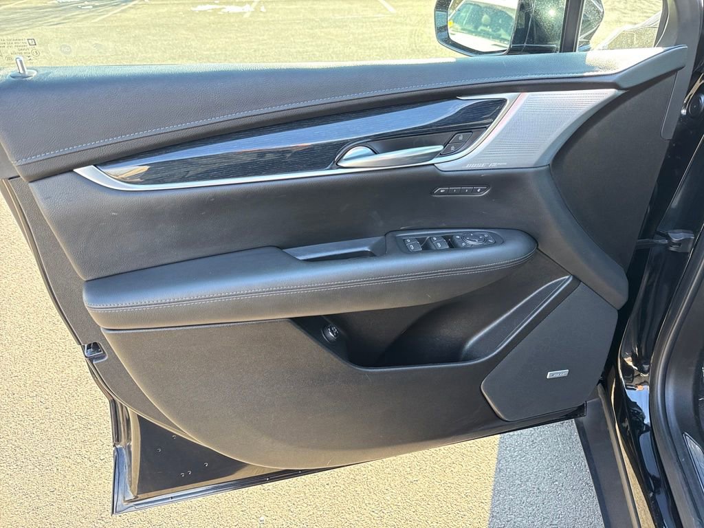 Certified 2024 Cadillac XT5 Premium Luxury AWD/4WD image 5