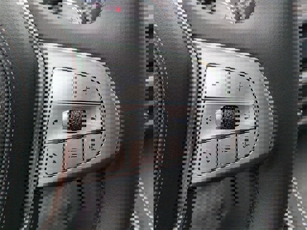 New 2025 BMW X7 xDrive40i w/ Premium Package image 19