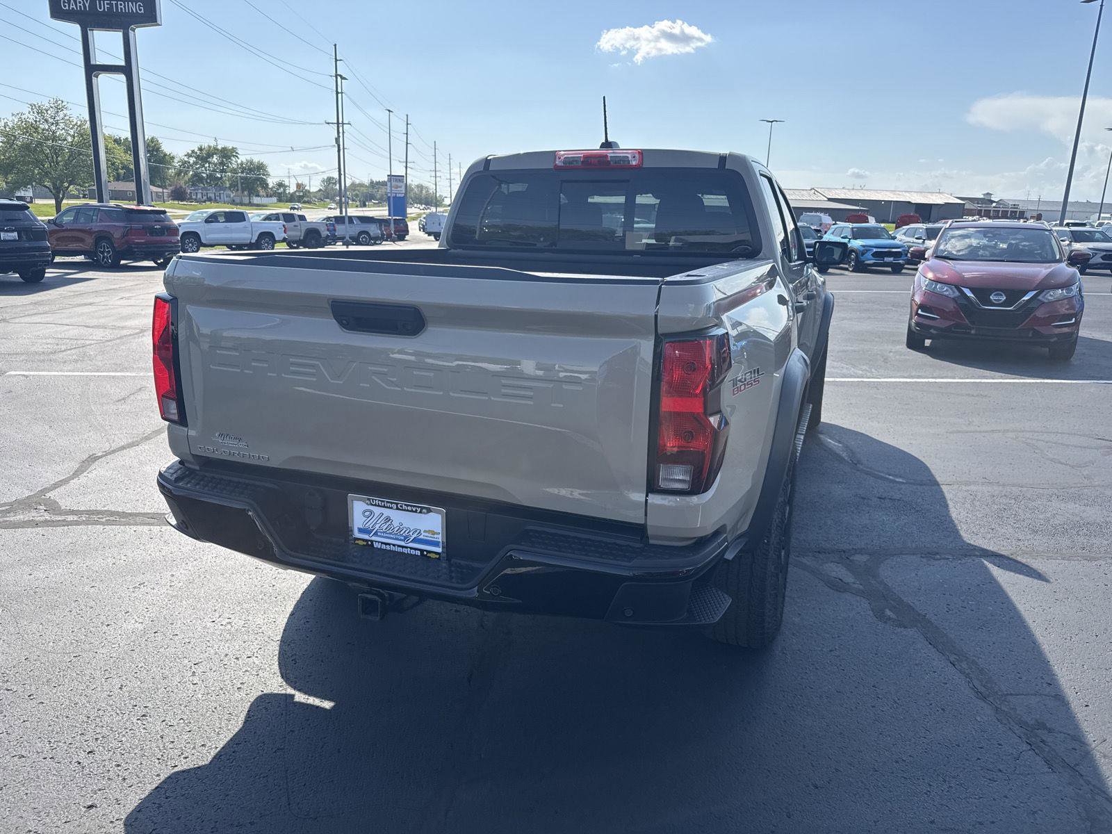 Used 2023 Chevrolet Colorado Trail Boss w/ Technology Package AWD/4WD image 4