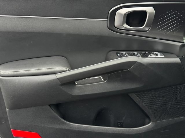 Used 2024 Kia Sorento LX FWD image 14